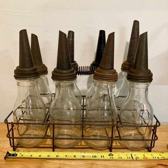 Sold! Vintage Motor Oil Glass Jars with Caddy - Picture 4 of 17